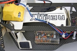 1989 Australia Worlds RC10 - Electronics Upper Plate Battery Mount