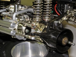 Tamiya Clodbuster 58065 Blue and Chrome - Axle and Gearbox Wheel Off