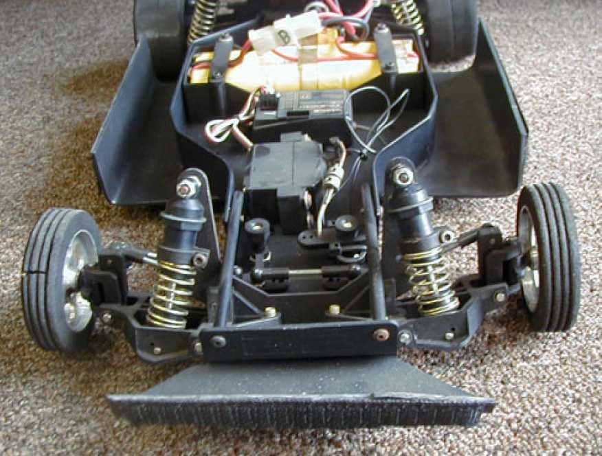 Dead Pool RC10 - Front Suspension Body Off