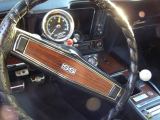 1969 Camaro SS 396 For Sale - Steering Wheel and Console Hurst Shifter