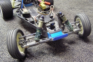 Team Associated B3 - Over Front Body Off